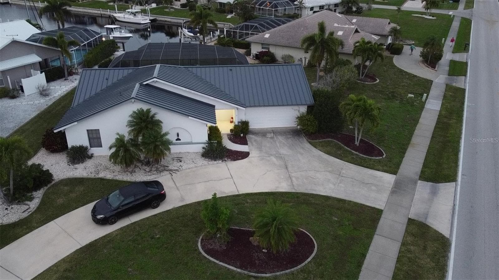 Single Family Residence at 975 CORONADO DR, PUNTA GORDA, photo 8 of 28