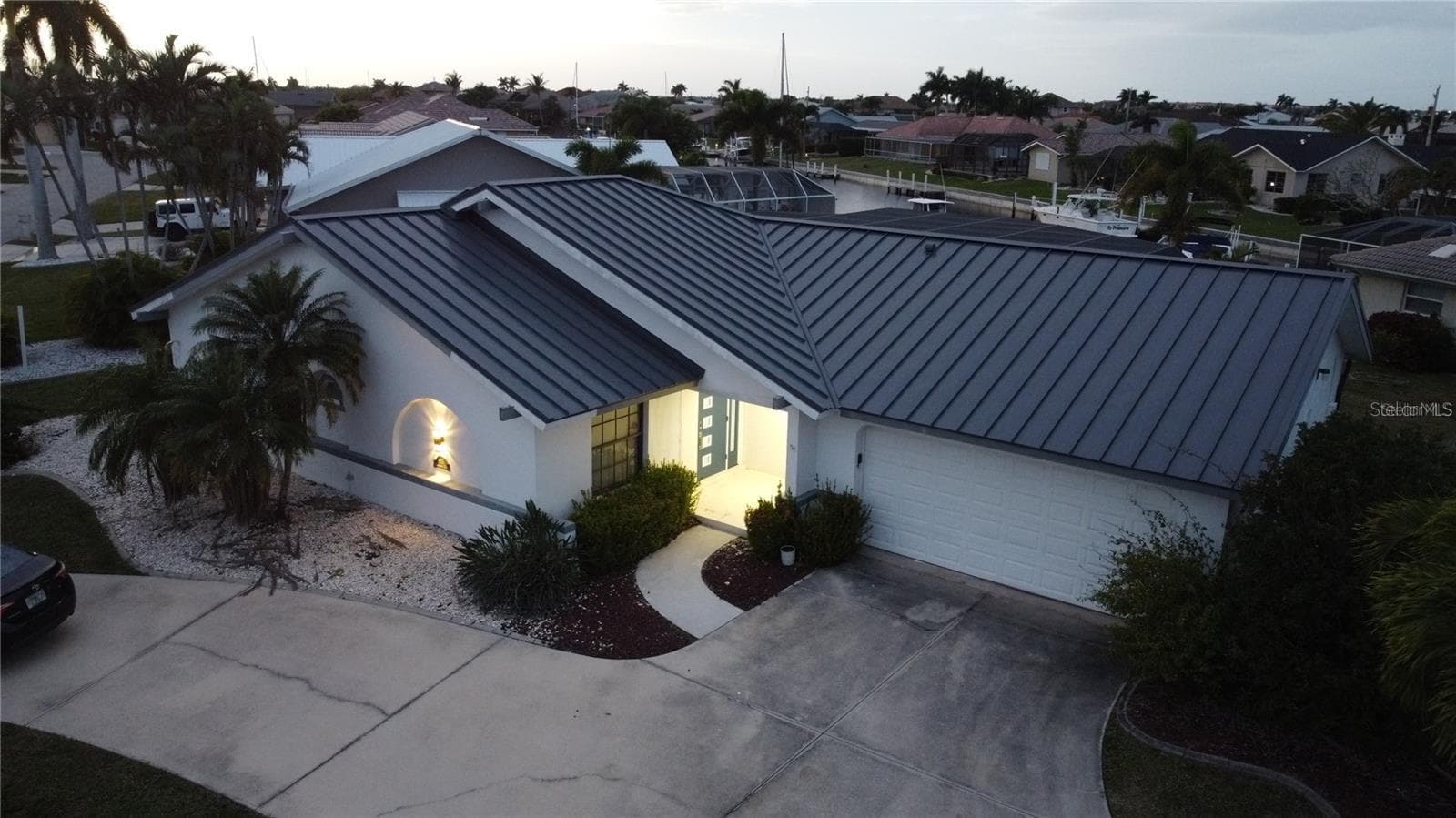 Single Family Residence at 975 CORONADO DR, PUNTA GORDA, photo 9 of 28