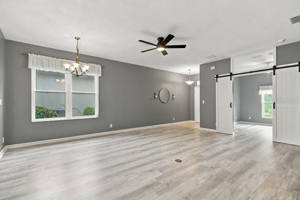 Single Family Residence at 109 WETHERSFIELD CT, DELAND, photo 4 of 34