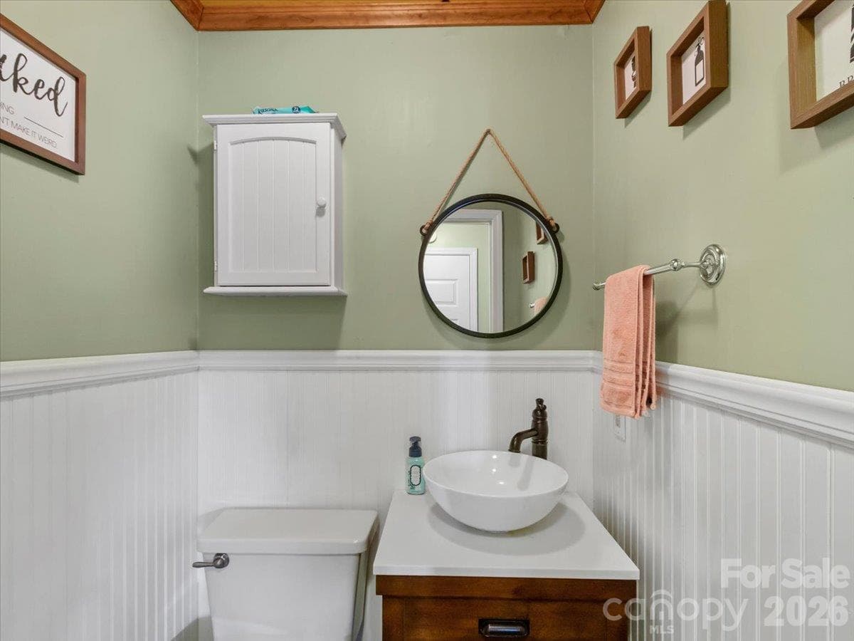 Main level half bath - 179 River Walk Drive, Burnsville