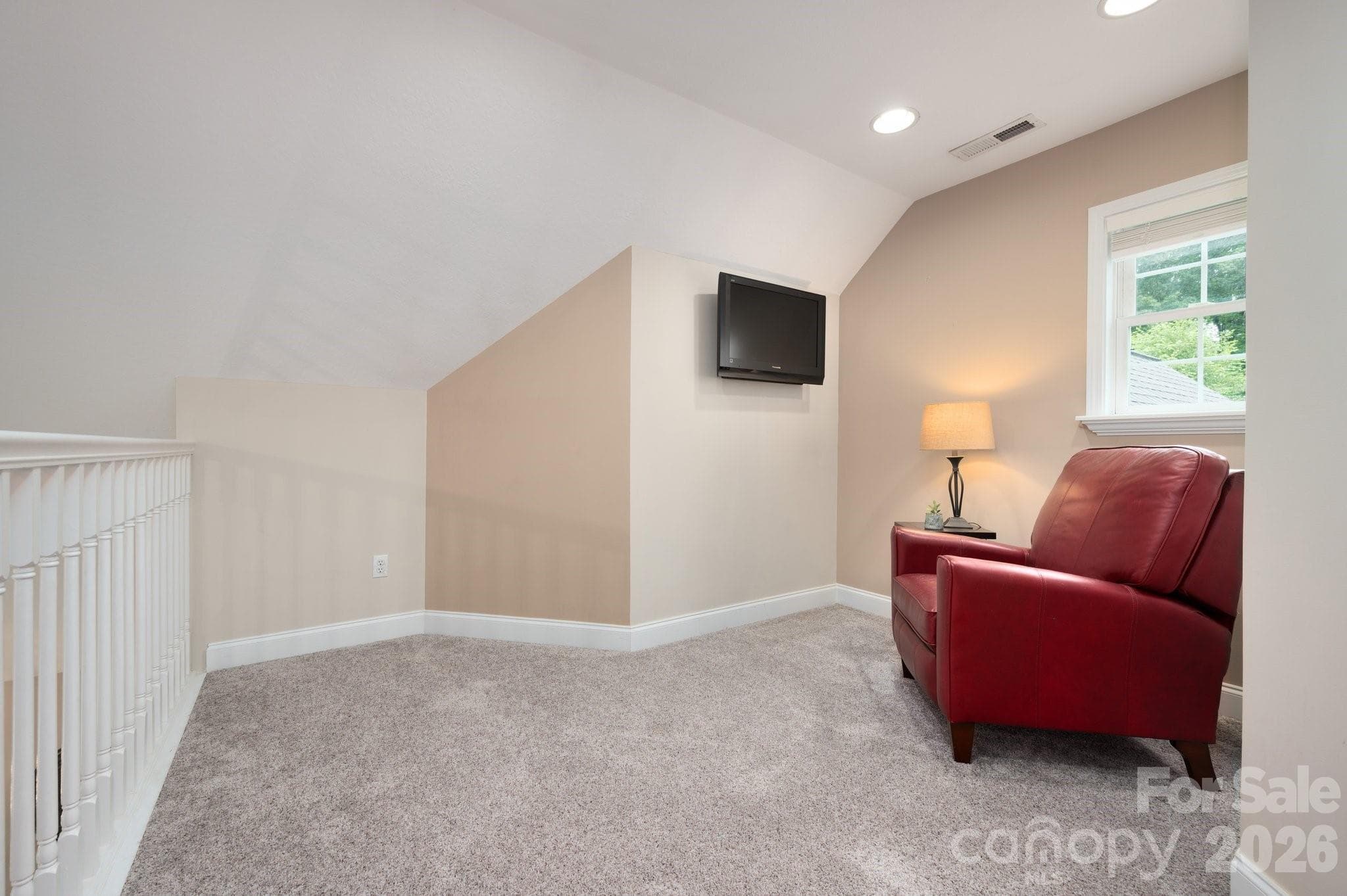 Cozy Bonus Space - 44 Viera Drive, Swannanoa