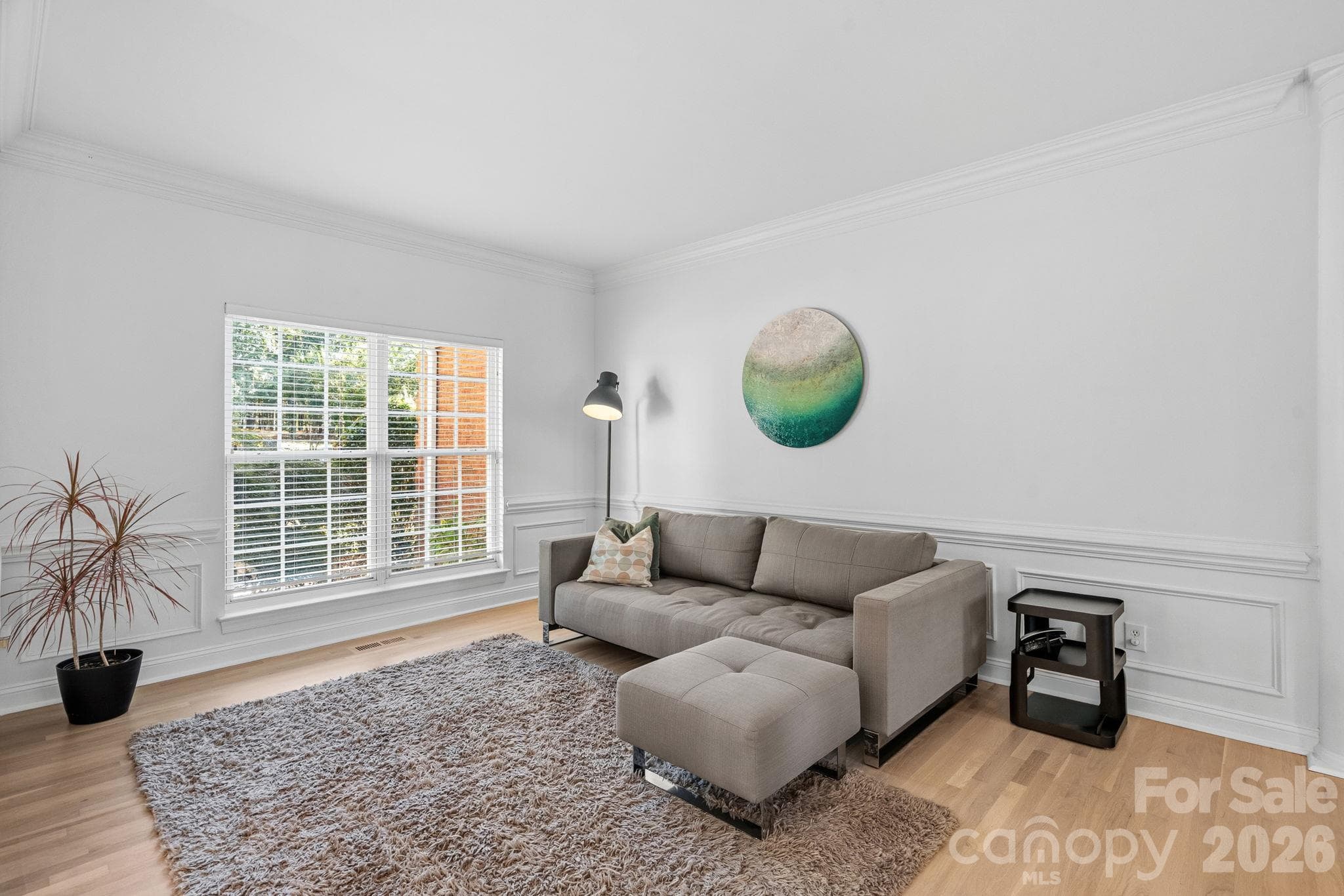 Sitting room at front entry - 148 Sunrise Circle, Mooresville