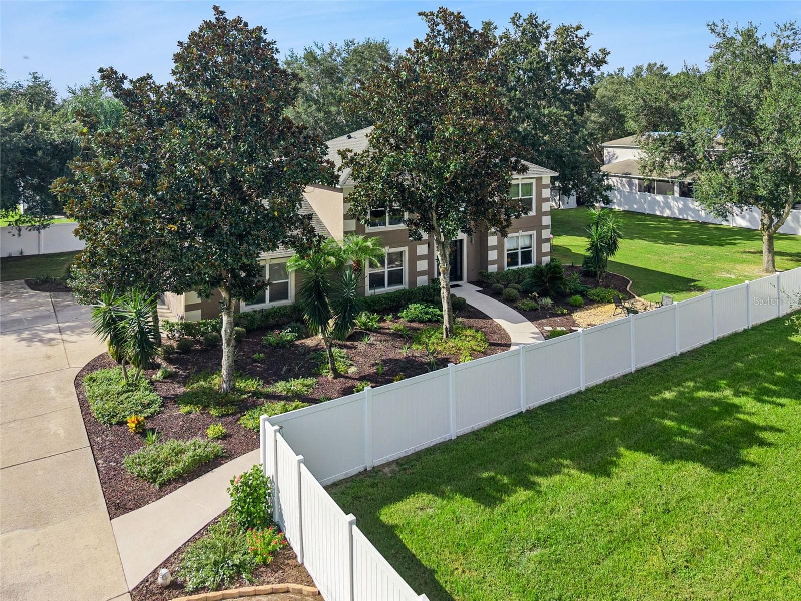 Single Family Residence at 921 WESTCLIFFE DR, WINTER GARDEN, photo 2 of 30