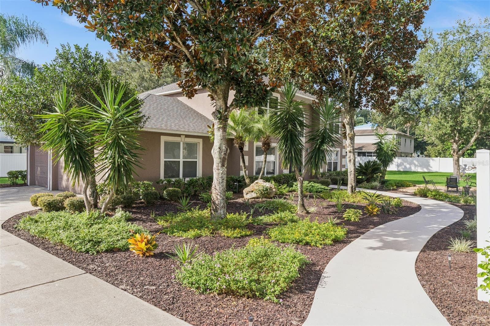 Single Family Residence at 921 WESTCLIFFE DR, WINTER GARDEN, photo 3 of 30