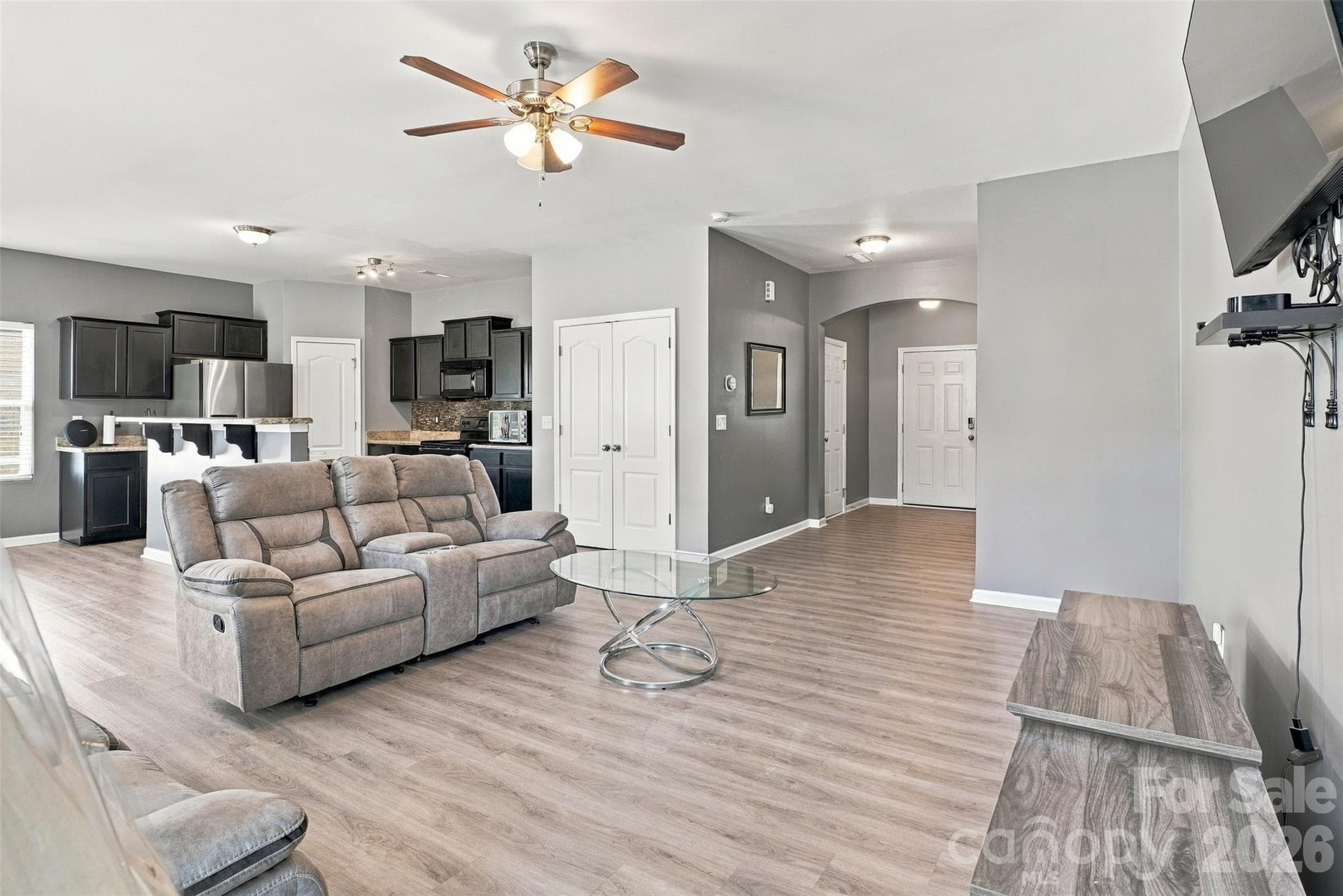 Single Family Residence at 11228 Deer Chase Lane, Charlotte, photo 3 of 31