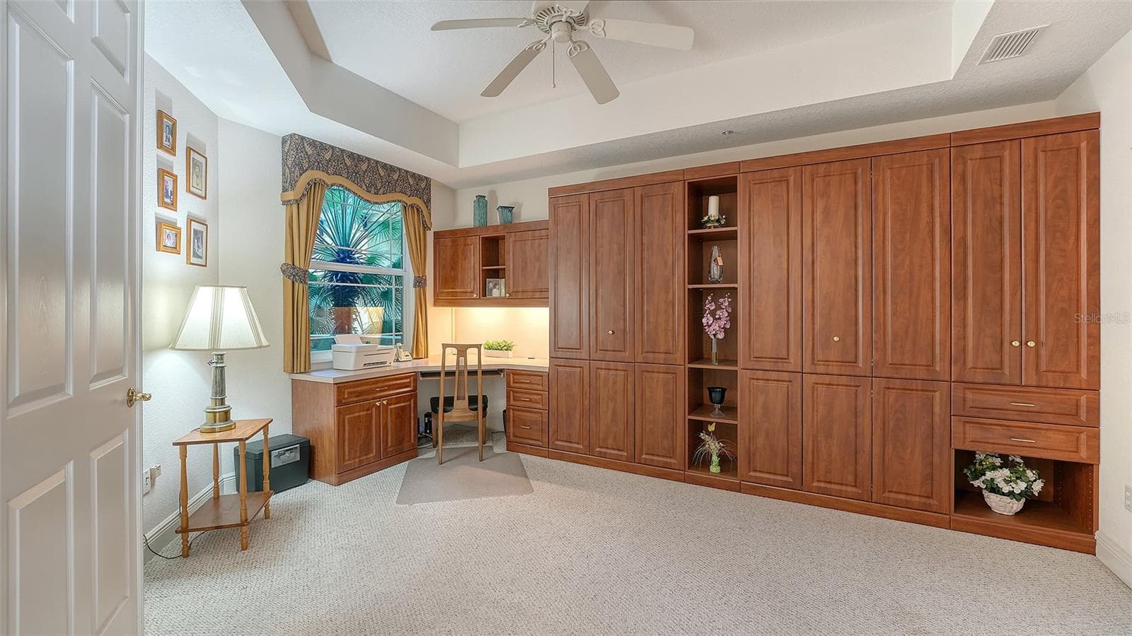 Dedicated office that can serve as 3rd bedroom with 2 twin size murphy beds - 6531 MOORINGS POINT CIR #102, LAKEWOOD RANCH