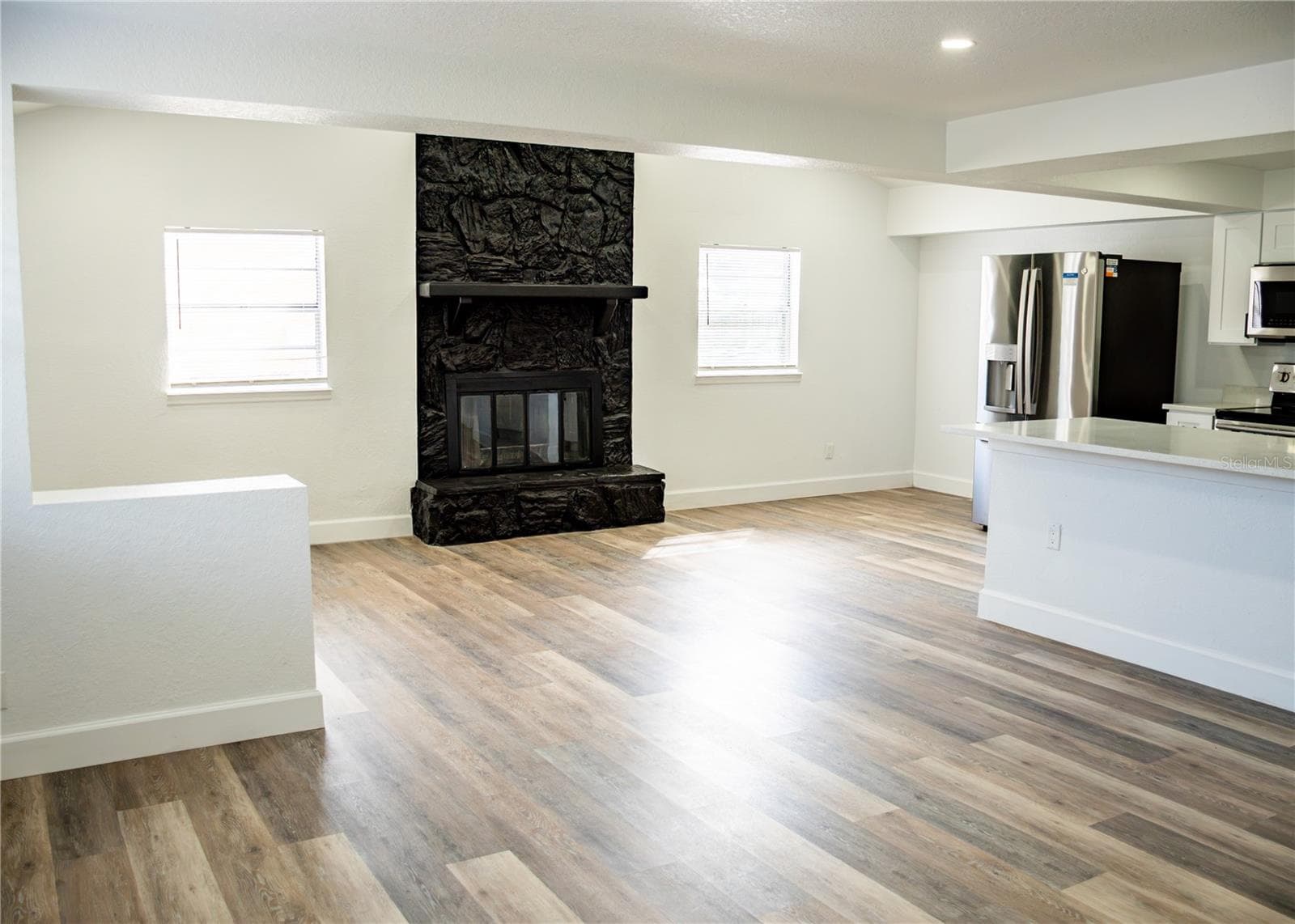 Single Family Residence at 3414 CARIOCA CT, TAMPA, photo 6 of 41
