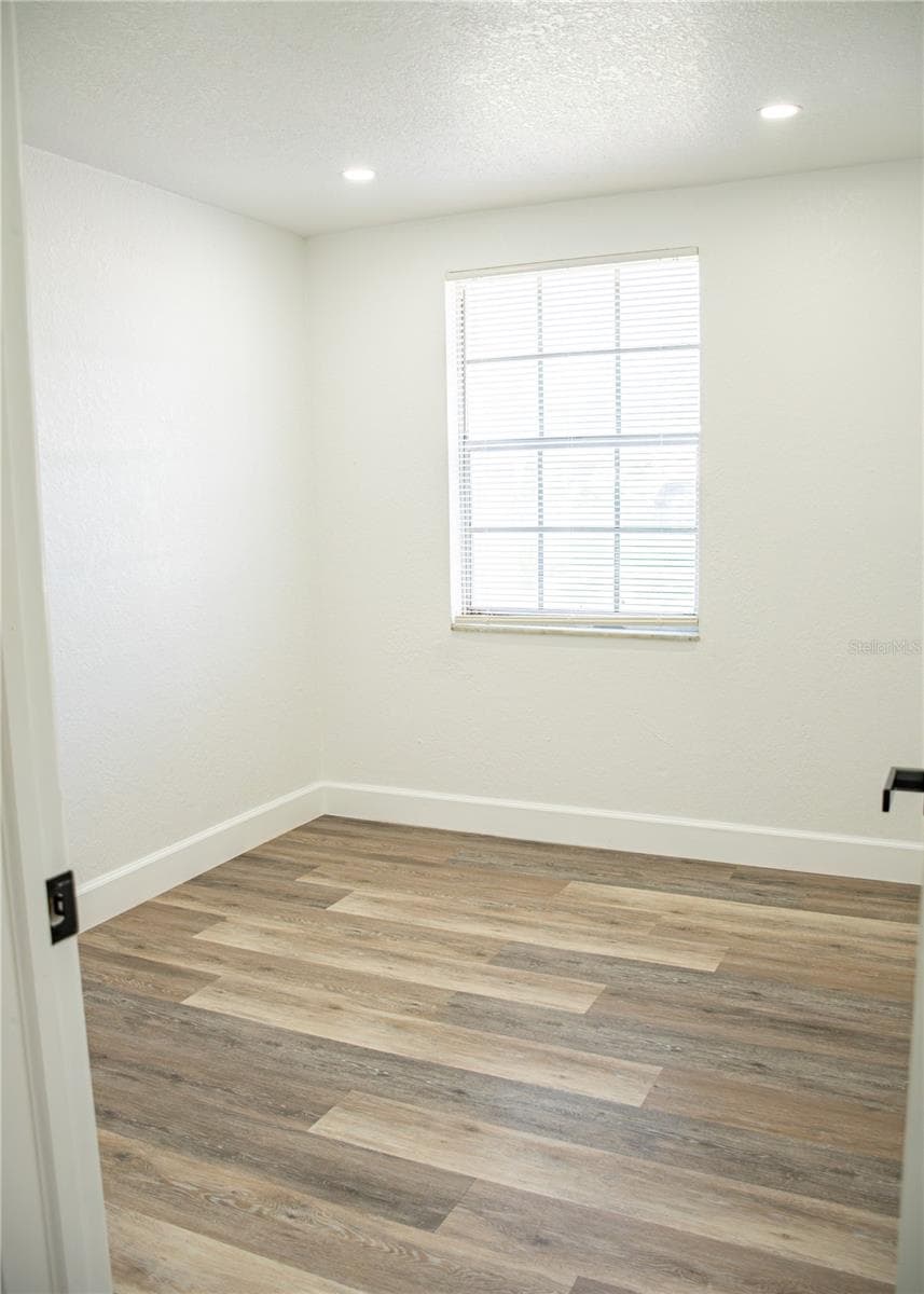 Single Family Residence at 3414 CARIOCA CT, TAMPA, photo 14 of 41