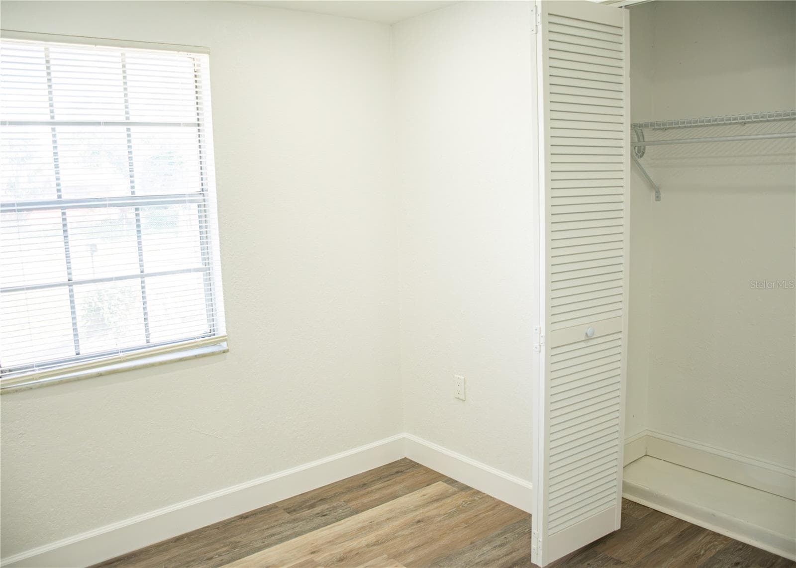 Single Family Residence at 3414 CARIOCA CT, TAMPA, photo 15 of 41