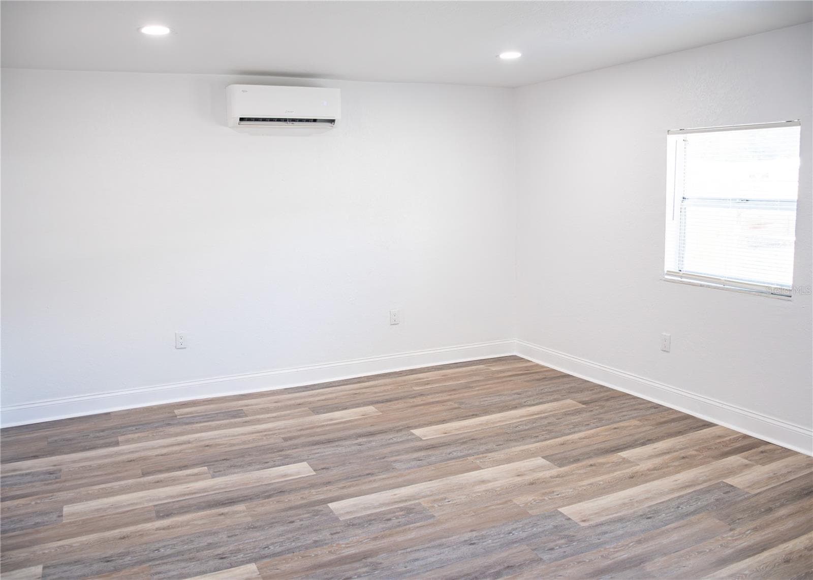 Single Family Residence at 3414 CARIOCA CT, TAMPA, photo 28 of 41