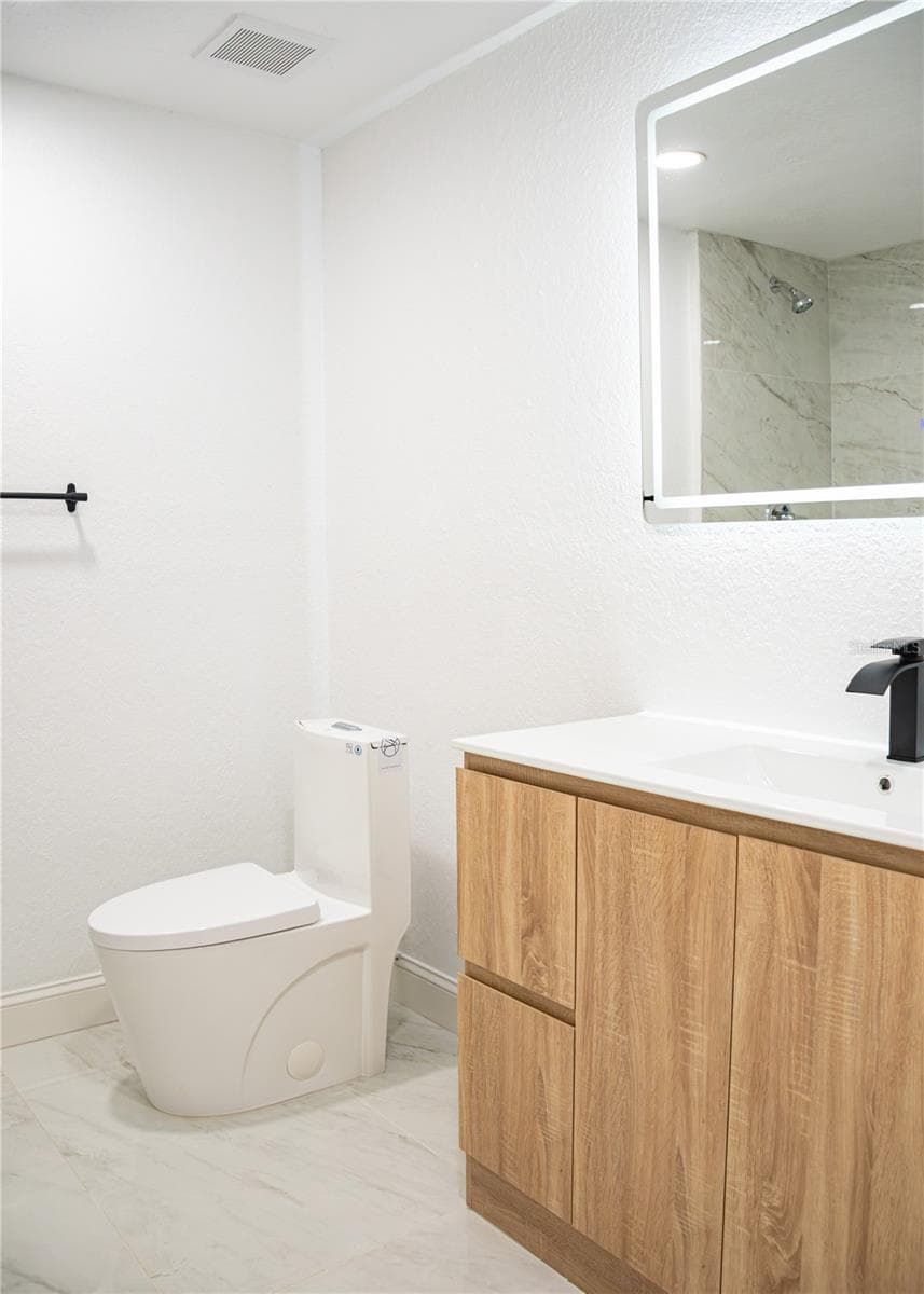 Single Family Residence at 3414 CARIOCA CT, TAMPA, photo 31 of 41