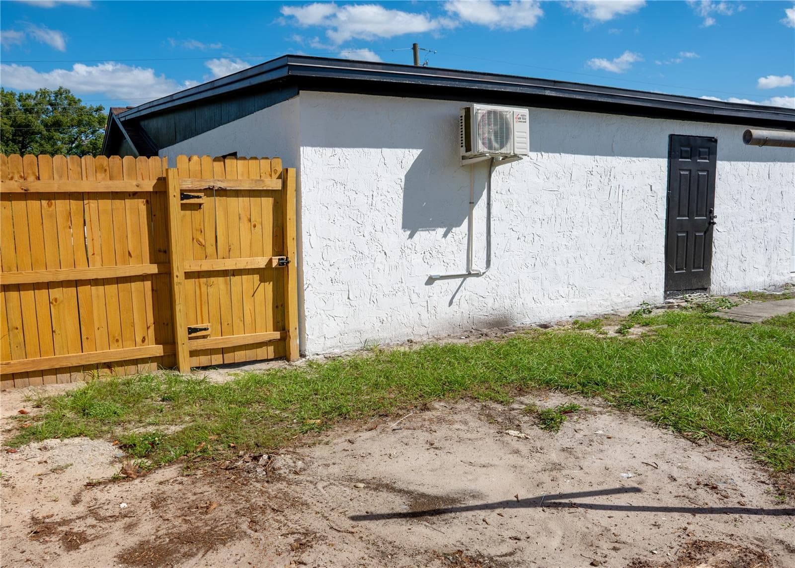 Single Family Residence at 3414 CARIOCA CT, TAMPA, photo 37 of 41