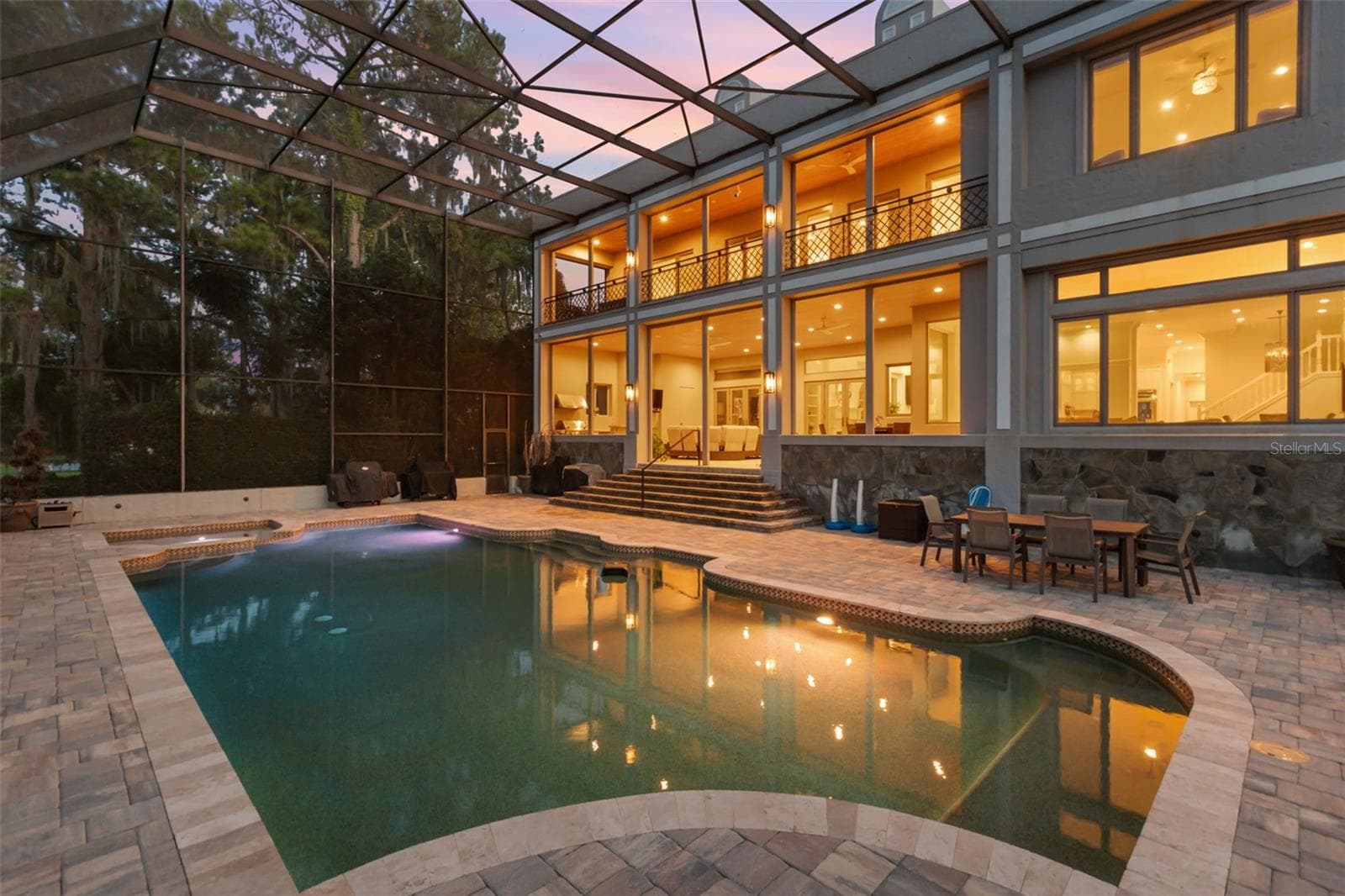 Beauty at night - 6091 LINNEAL BEACH DR, APOPKA