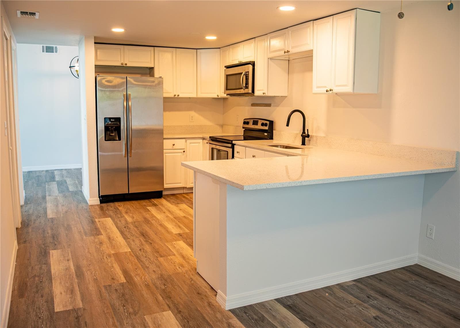 Single Family Residence at 10102 MISSY CT, TAMPA, photo 6 of 33