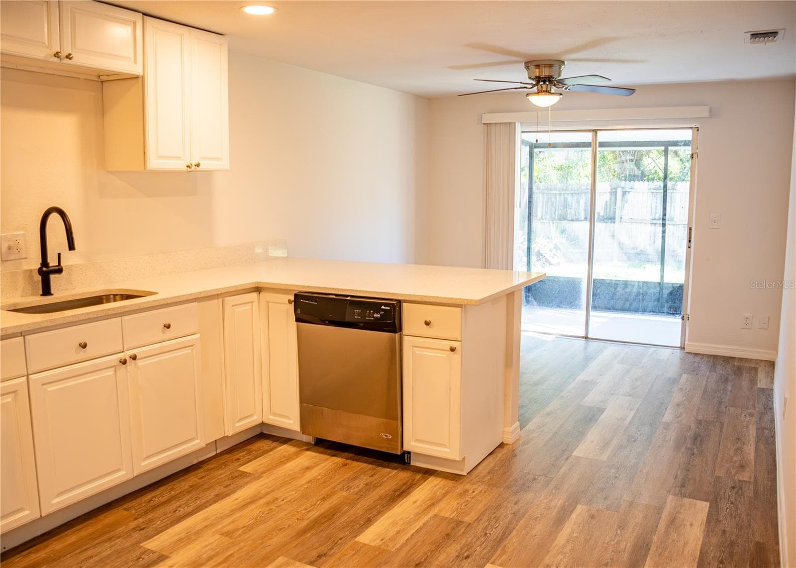 Single Family Residence at 10102 MISSY CT, TAMPA, photo 7 of 33