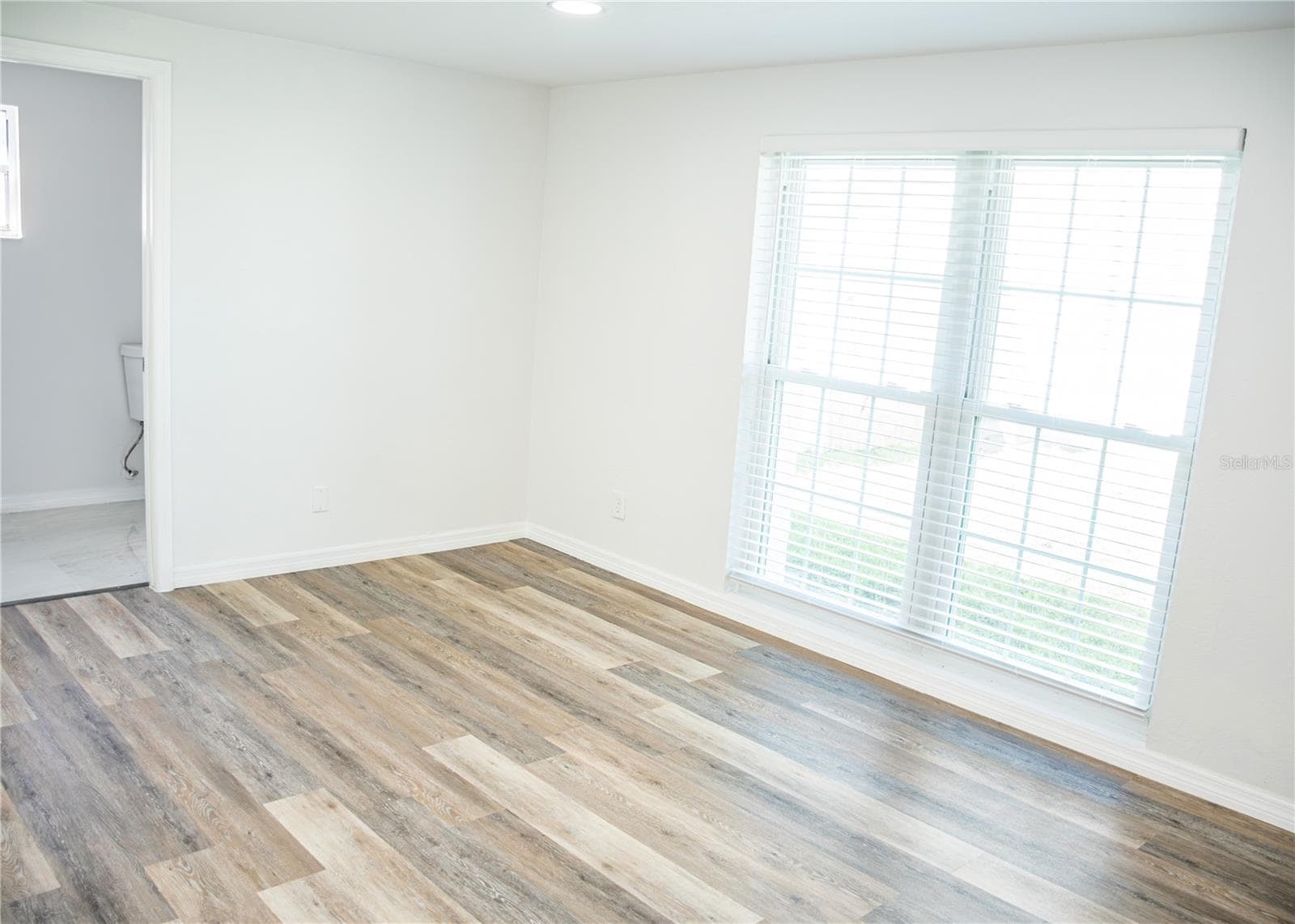 Single Family Residence at 10102 MISSY CT, TAMPA, photo 9 of 33