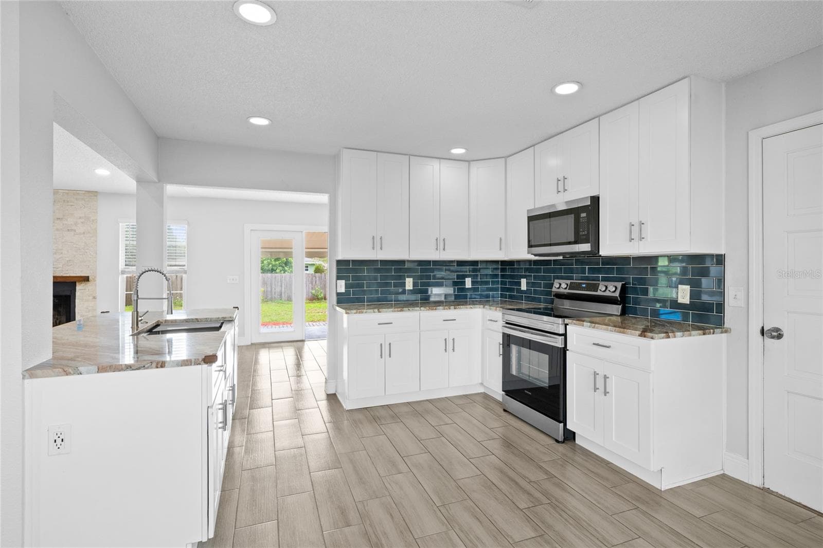 Kitchen - 793 COLEMAN AVE, DELTONA