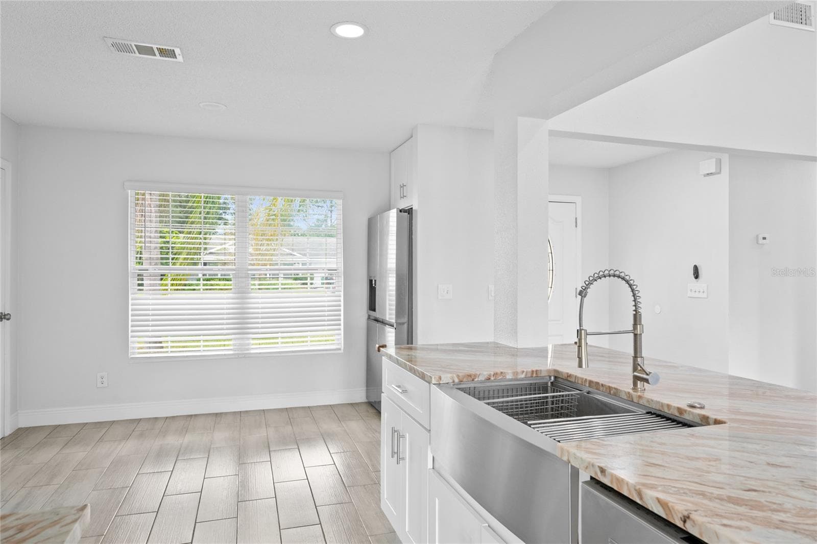 Dinette area - 793 COLEMAN AVE, DELTONA