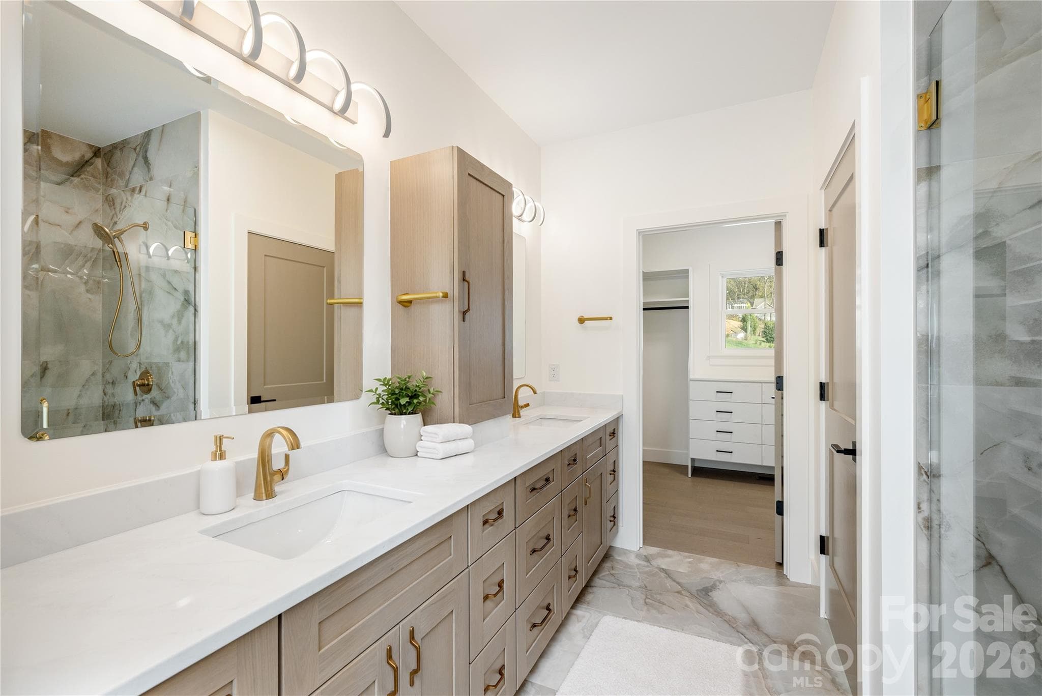 Primary en-suite on main level - 159 Meadow Breeze Road, Arden