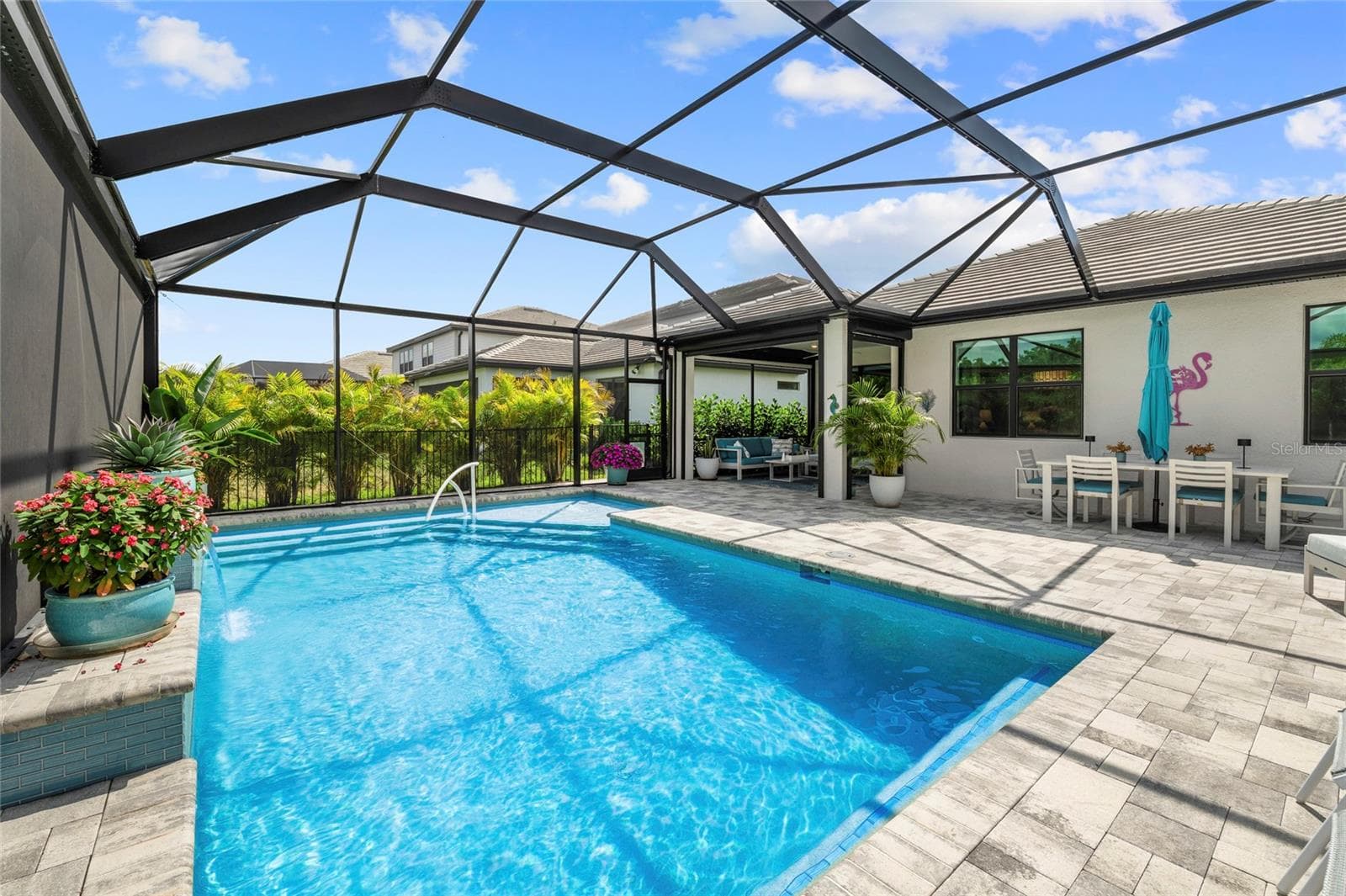Custom Saltwater Pool with screen enclosure! - 5437 SILVERSIDE PINE CT, LAKEWOOD RANCH