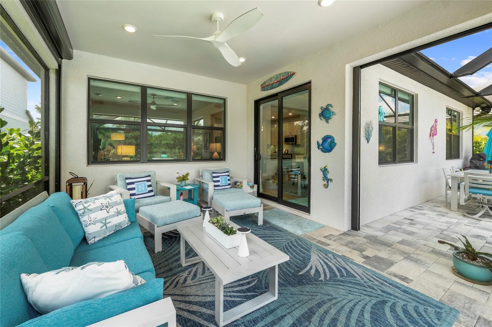 Covered Patio for entertaining! - 5437 SILVERSIDE PINE CT, LAKEWOOD RANCH