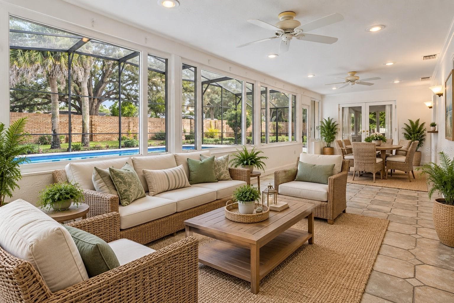 Virtually staged - 260 E HORNBEAM DR, LONGWOOD
