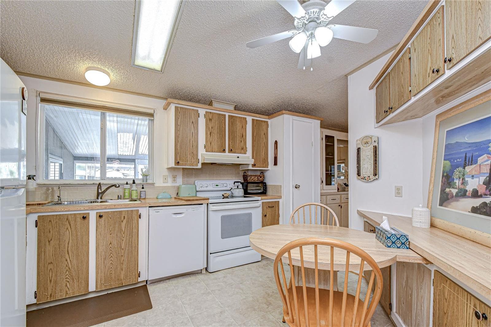 Manufactured Home at 4843 BLANCO DR, ZEPHYRHILLS, photo 14 of 45