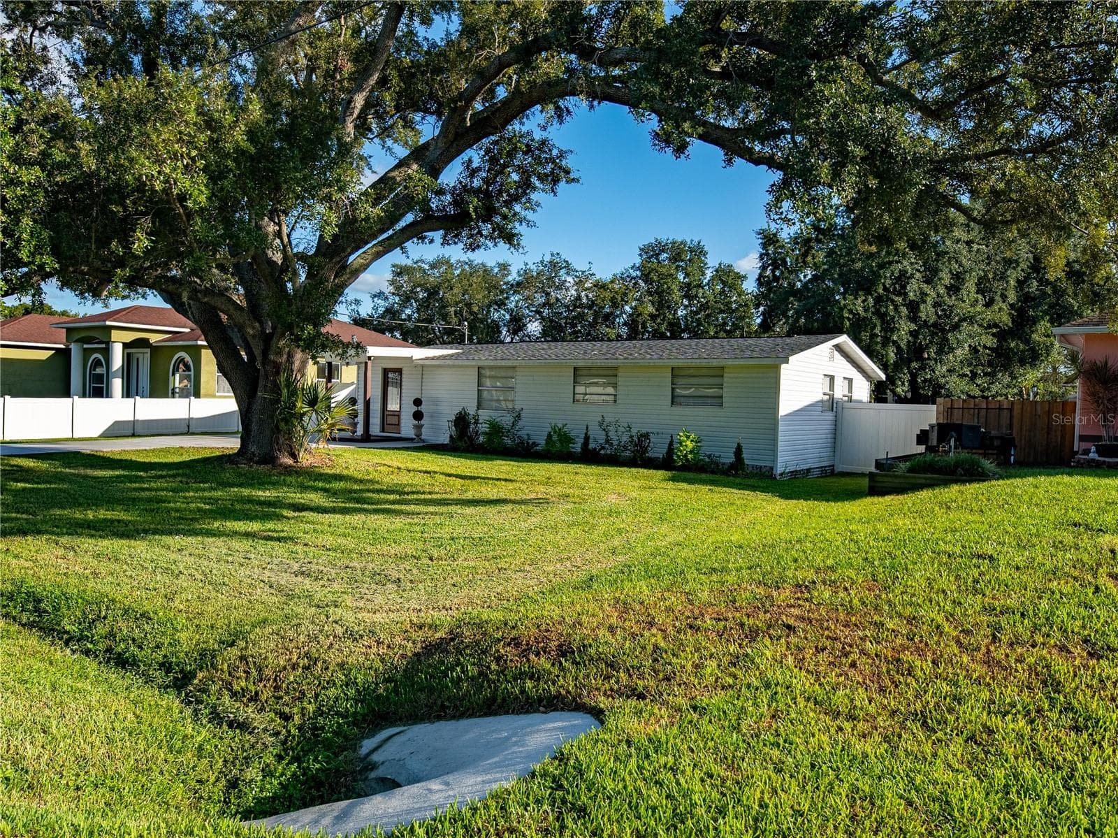 Single Family Residence at 9014 W NORFOLK ST, TAMPA, photo 3 of 25