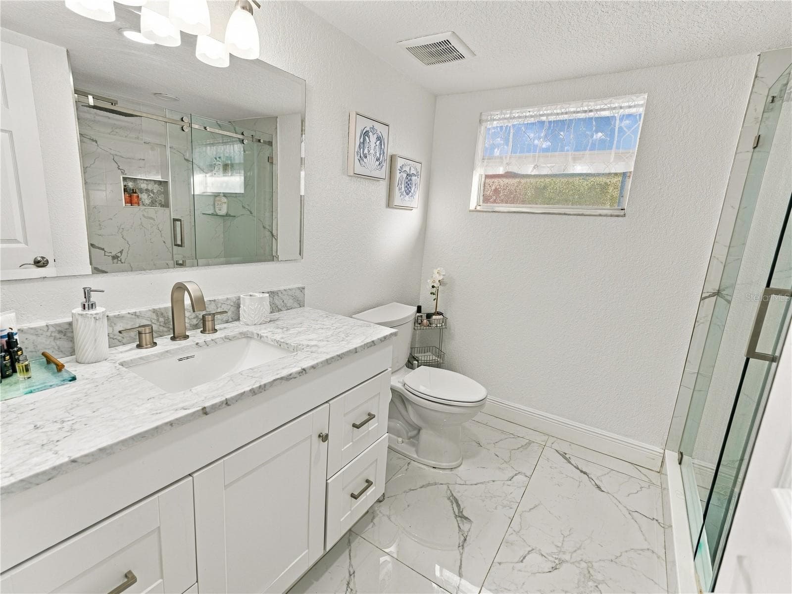Single Family Residence at 9014 W NORFOLK ST, TAMPA, photo 12 of 25