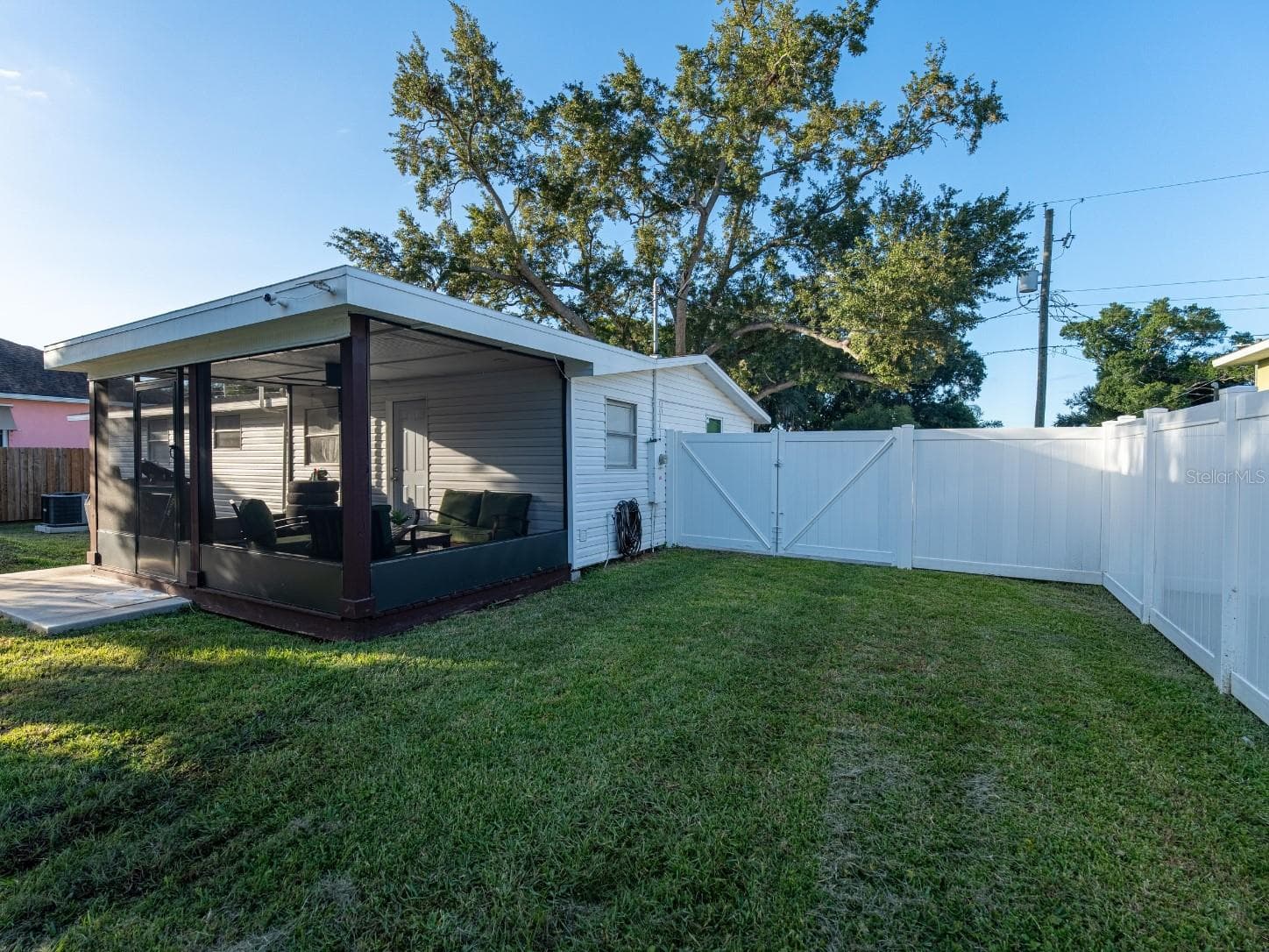 Single Family Residence at 9014 W NORFOLK ST, TAMPA, photo 24 of 25