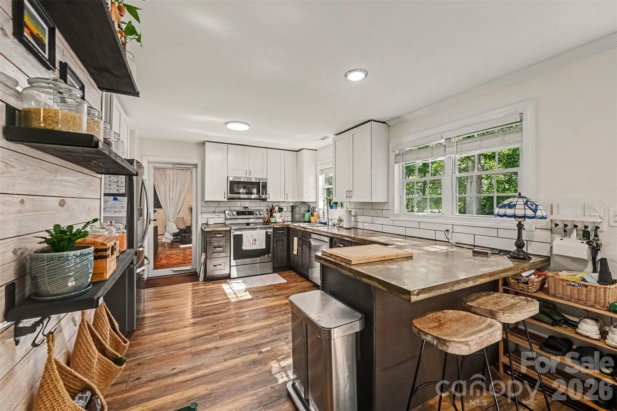 Concrete counters, updated cabinets and appliances! - 129 Shade Tree Circle, Fort Mill