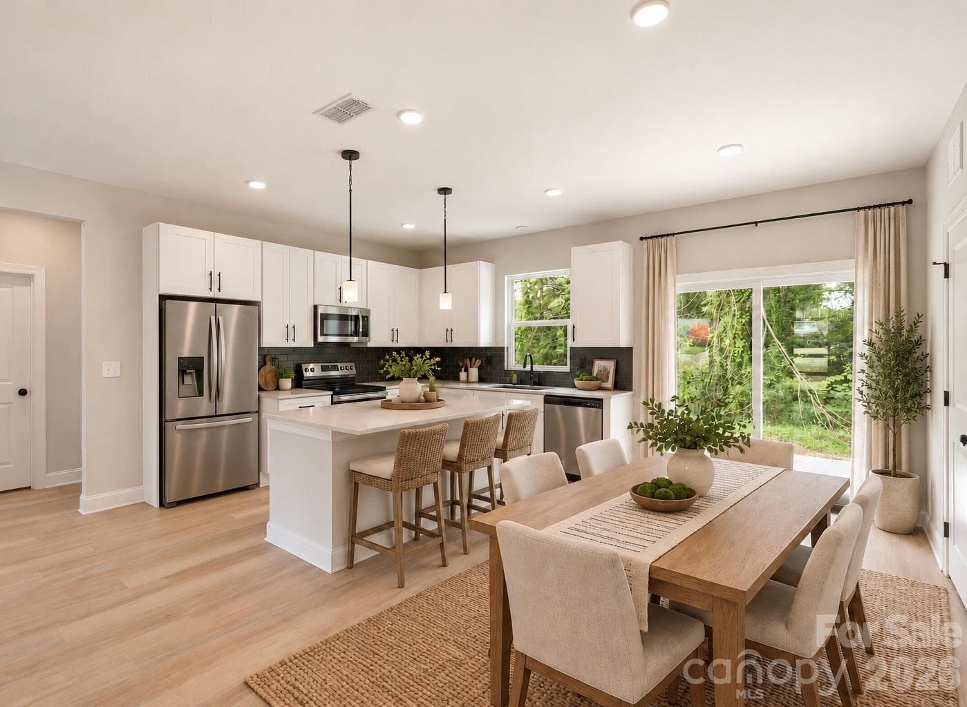 Virtual Staging - 315 W Chestnut Street, Stanley