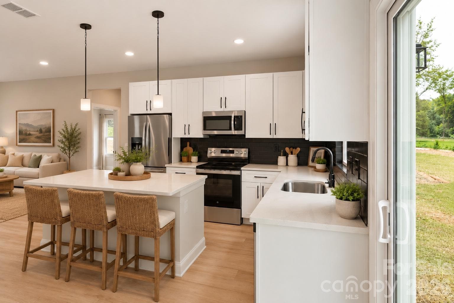 Virtual Staging - 315 W Chestnut Street, Stanley