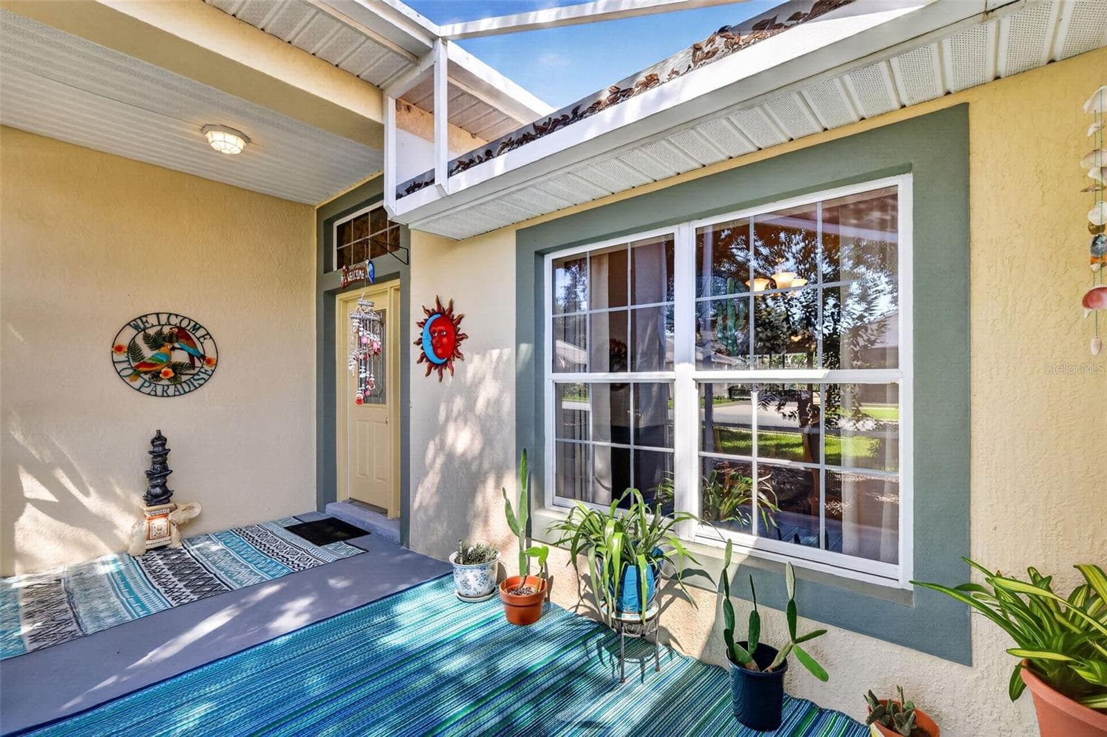 Charming Front Entry with Extended Birdcage - 6121 HUNTERS RIDGE AVE, LEESBURG