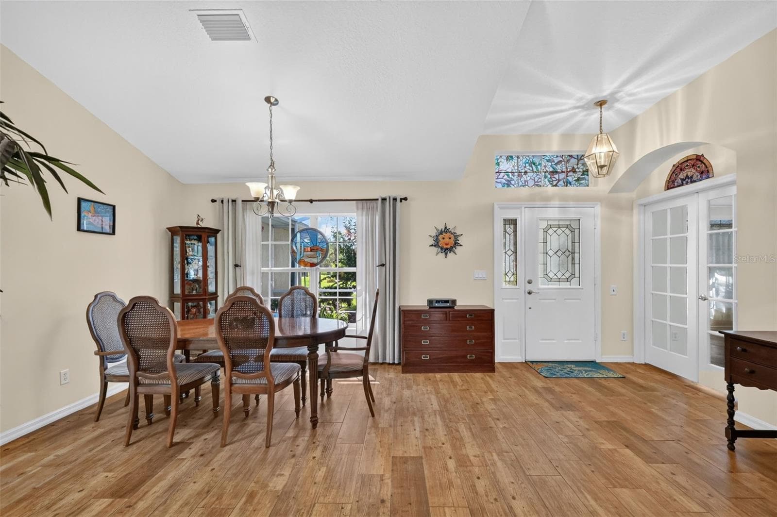 Dining Room and foyer - 6121 HUNTERS RIDGE AVE, LEESBURG