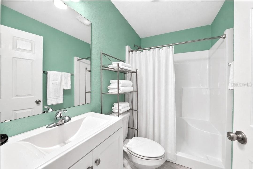 Primary Bathroom - 5413 NW 55TH CT, OCALA
