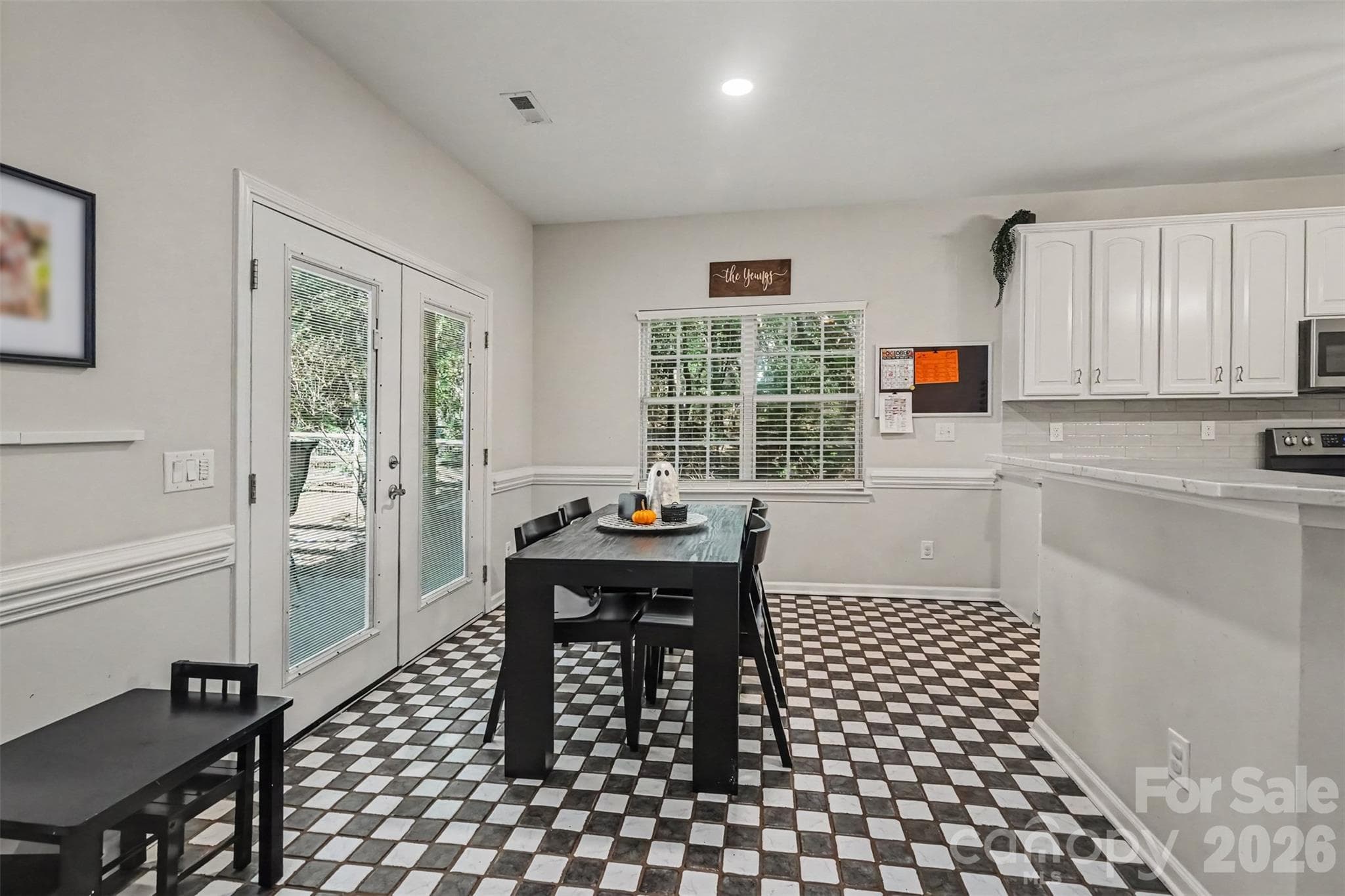 Single Family Residence at 8610 Ellington Park Drive, Charlotte, photo 13 of 29