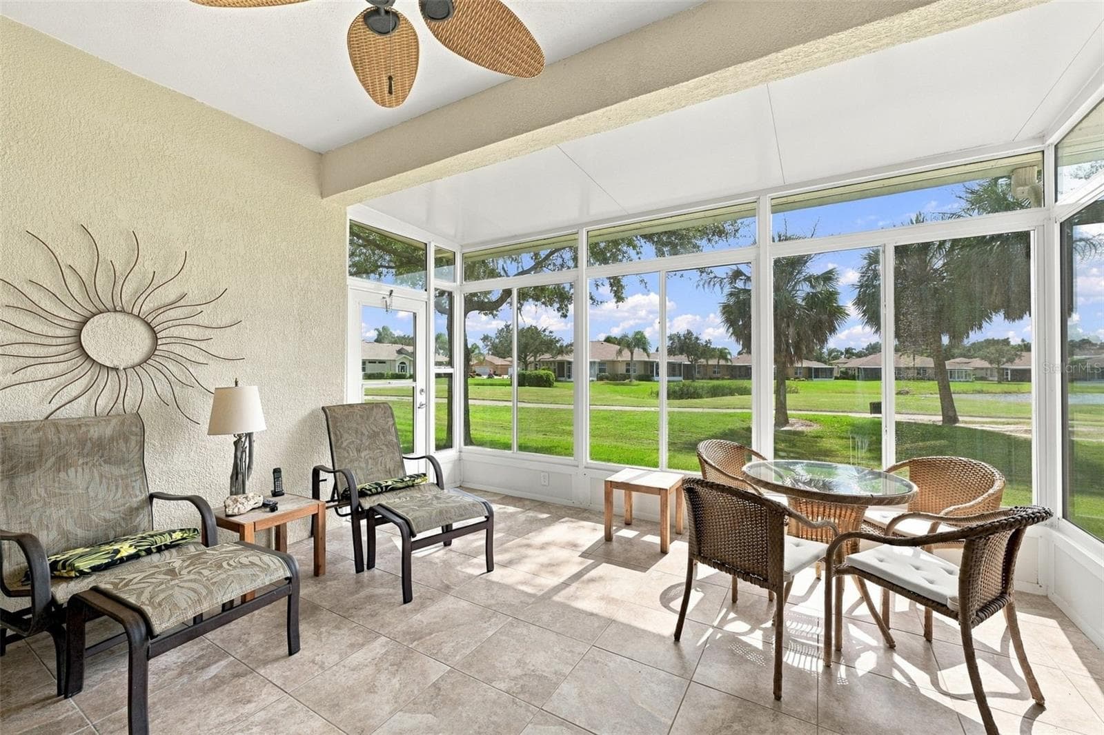Florida Room - 2418 KENSINGTON GREENS DR #9, SUN CITY CENTER