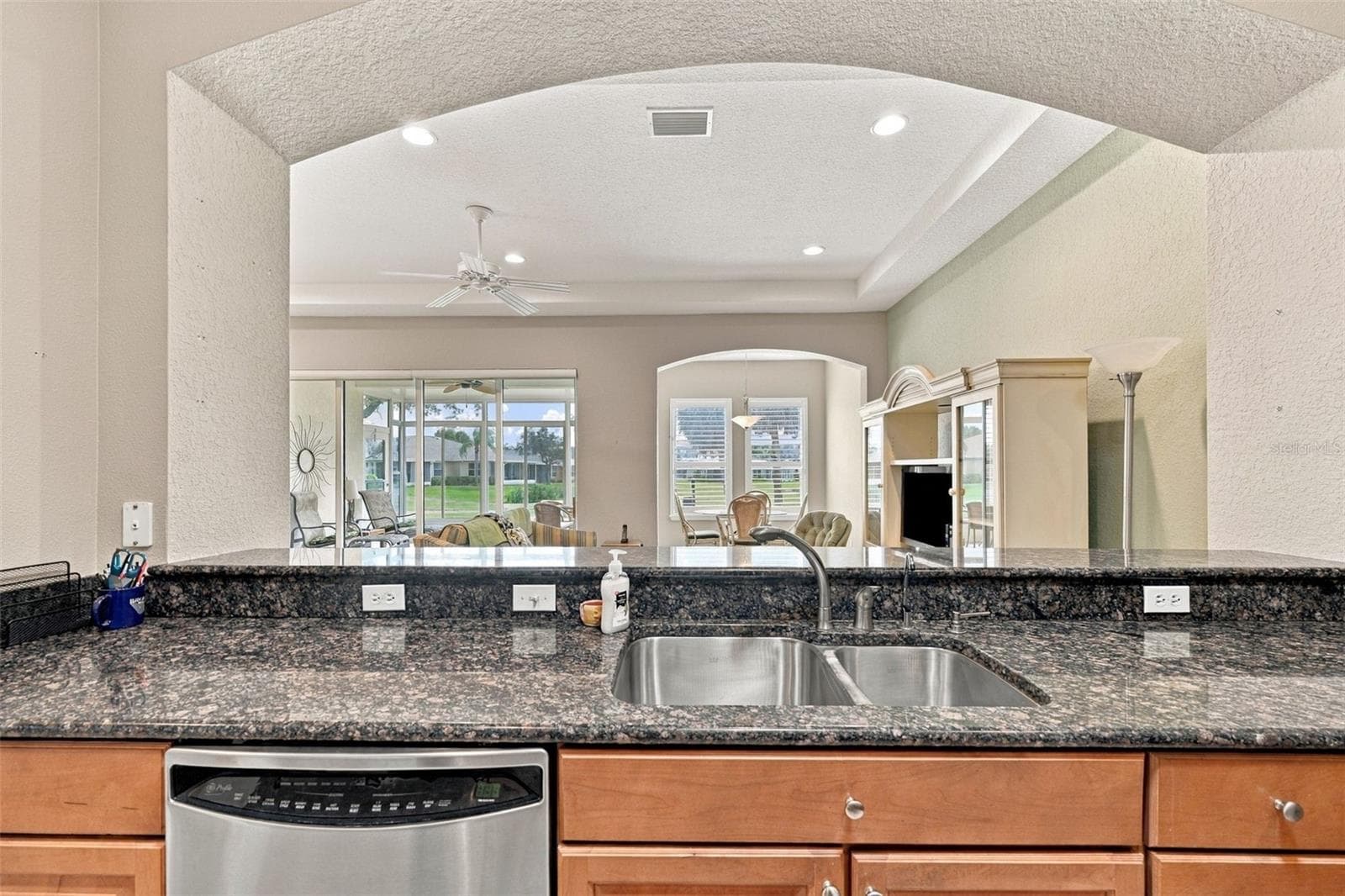Kitchen - 2418 KENSINGTON GREENS DR #9, SUN CITY CENTER