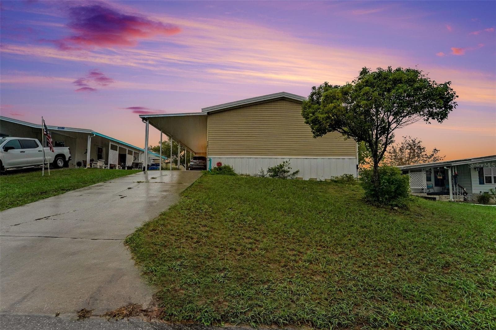 Manufactured Home at 8043 TOWER ST, BROOKSVILLE, photo 25 of 31