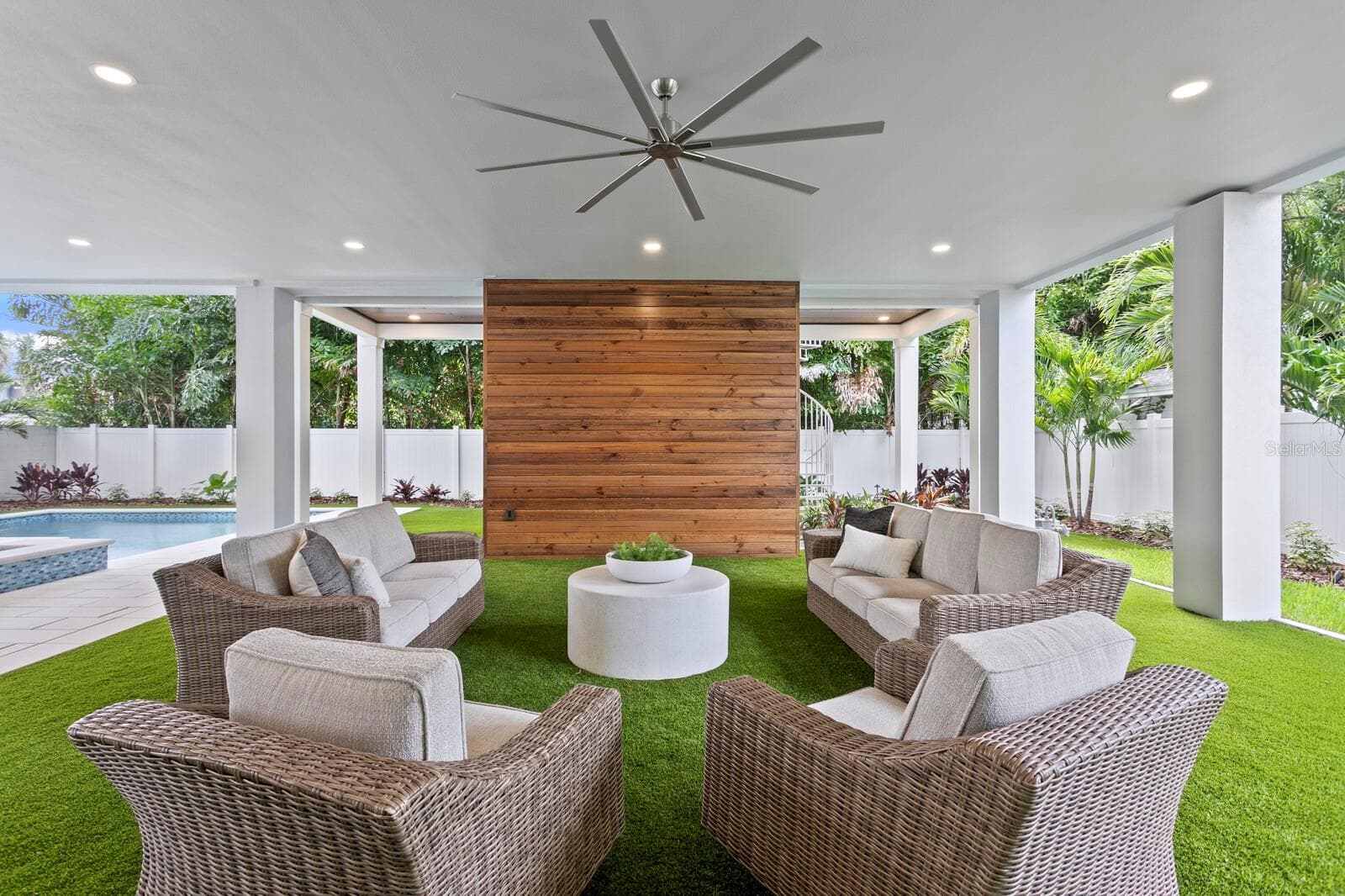 Single Family Residence at 2312 S OCCIDENT ST, TAMPA, photo 3 of 52