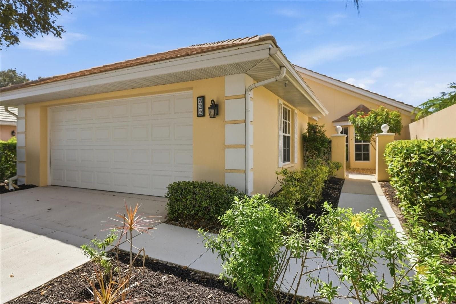 522 CLUBSIDE CIR #10