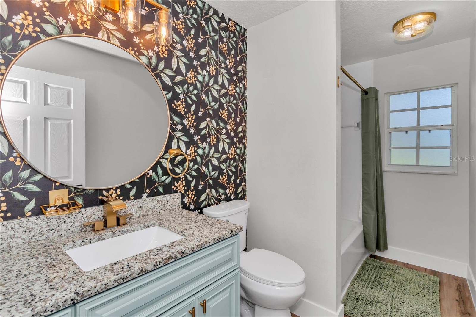 hall bathroom - 5 HICKORY LOOP, OCALA