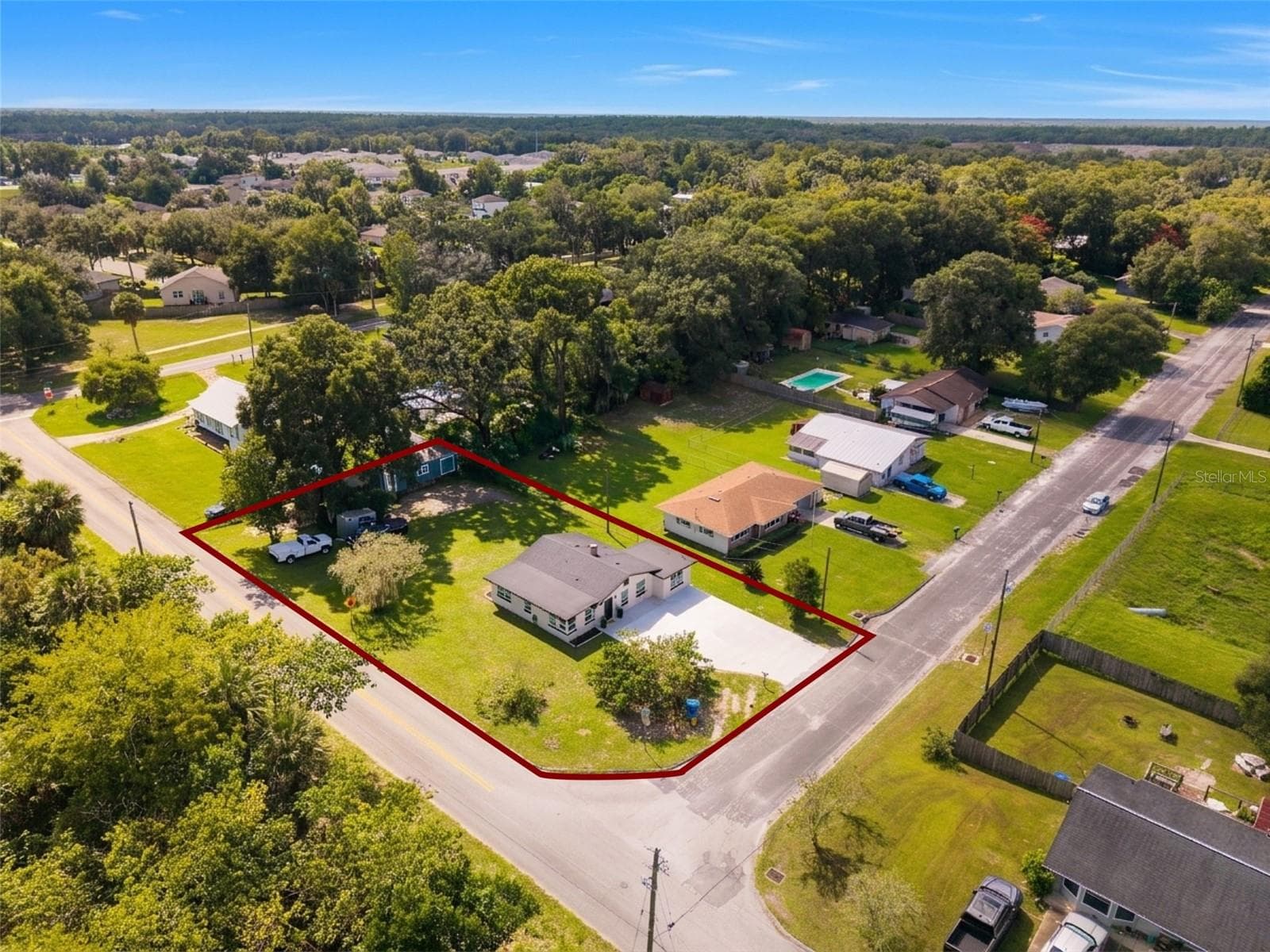 Single Family Residence at 1710 HOLLY BLVD, DELAND, photo 2 of 25