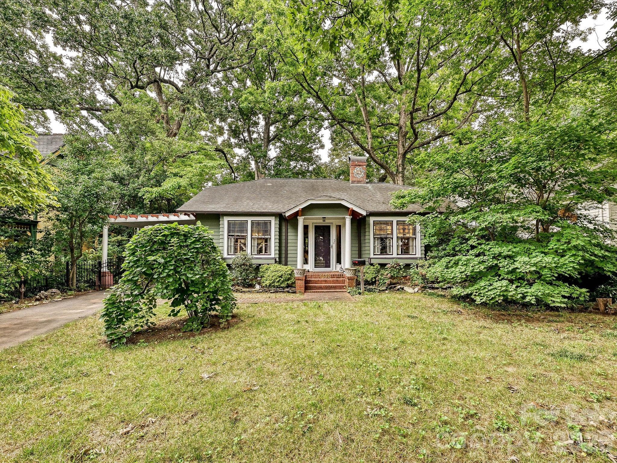 Single Family Residence at 1532 The Plaza, Charlotte, photo 2 of 37