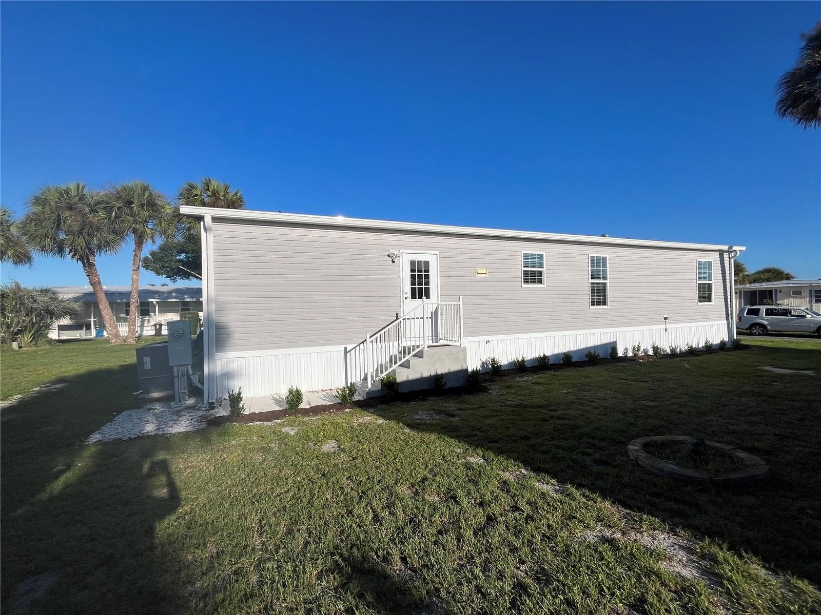 Manufactured Home at 214 COMO DR, VENICE, photo 9 of 58