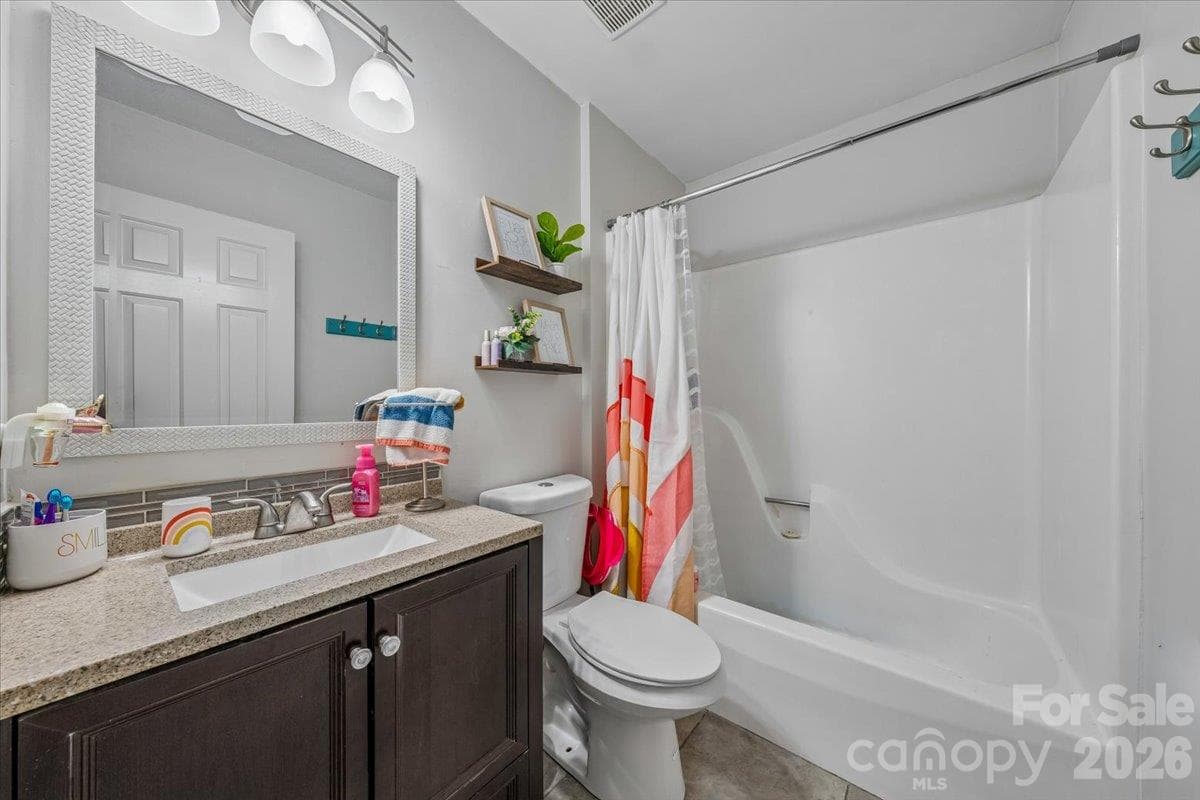 Duplex at 6000 Gate Post Road, Charlotte, photo 17 of 45