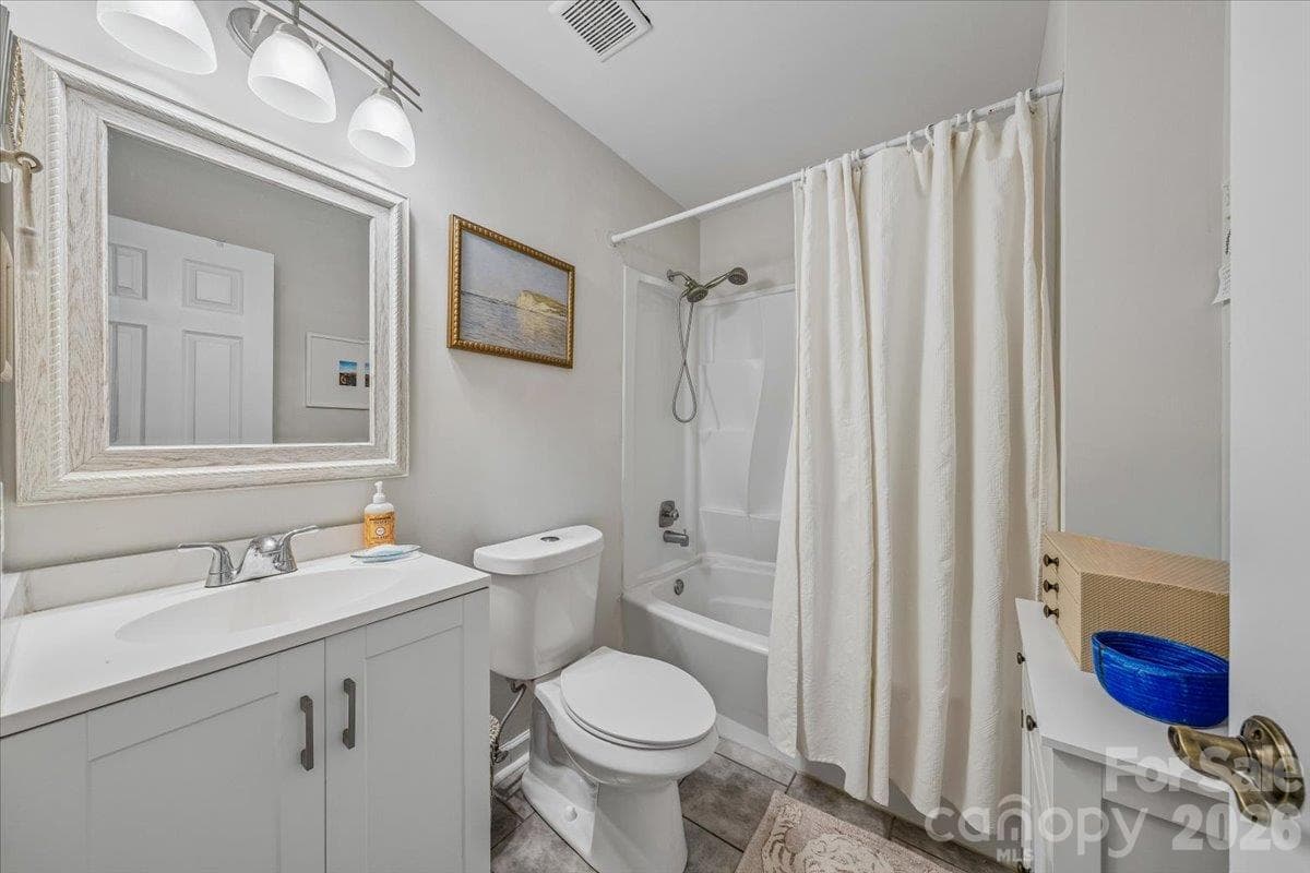 Duplex at 6000 Gate Post Road, Charlotte, photo 29 of 45