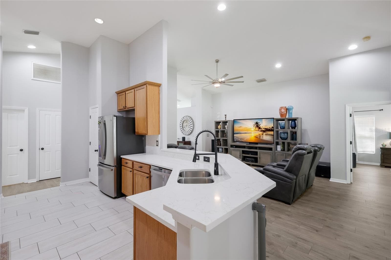 Single Family Residence at 7625 NOTTINGHILL SKY DR, APOLLO BEACH, photo 12 of 42