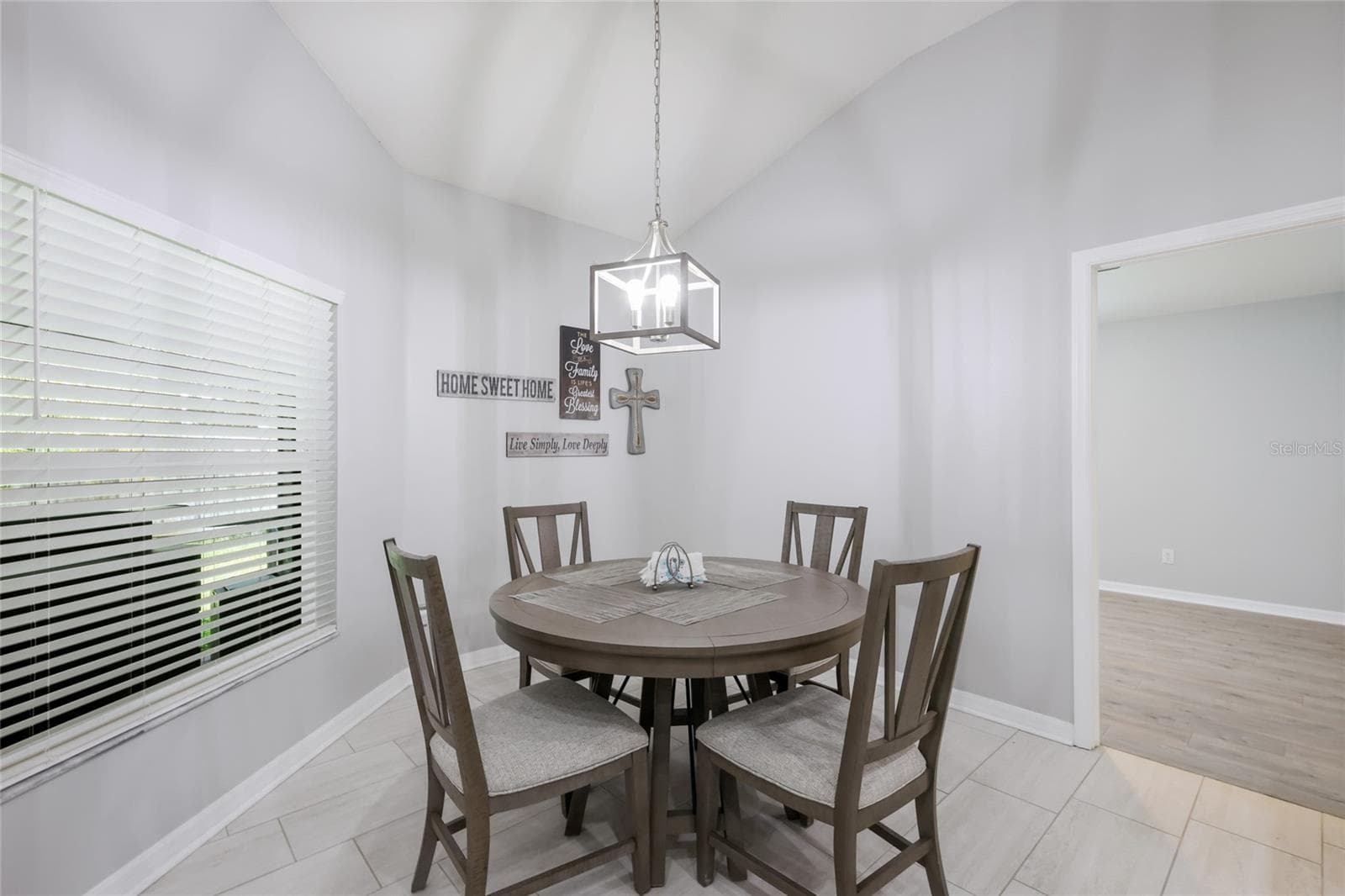 Single Family Residence at 7625 NOTTINGHILL SKY DR, APOLLO BEACH, photo 16 of 42